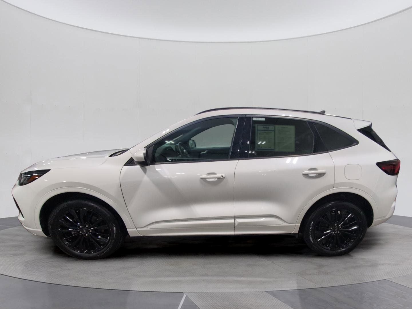 2023 Ford Escape ST-Line Elite