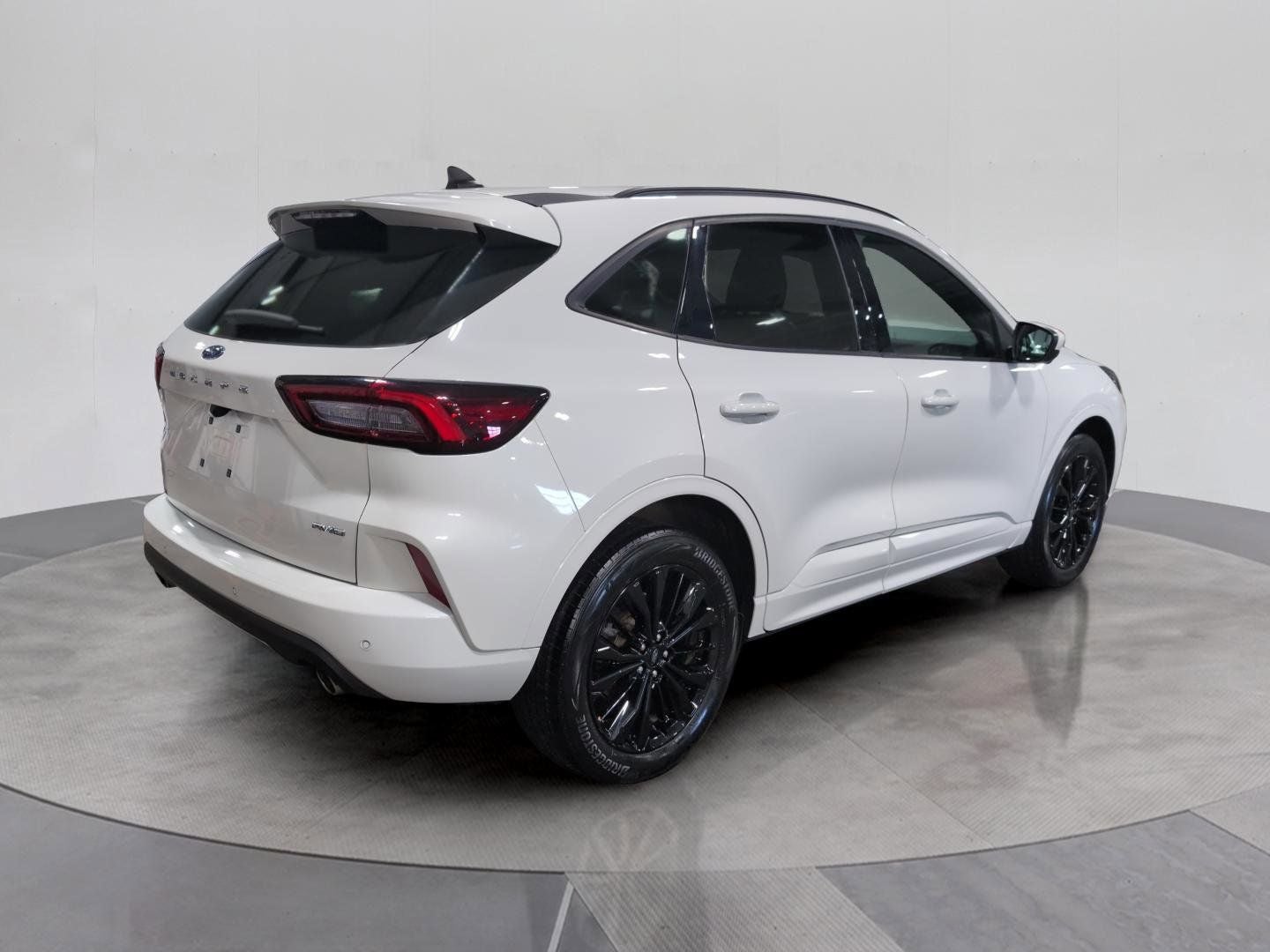2023 Ford Escape ST-Line Elite