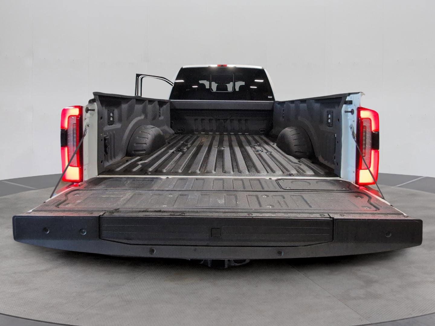 2024 Ford F-450SD Platinum DRW