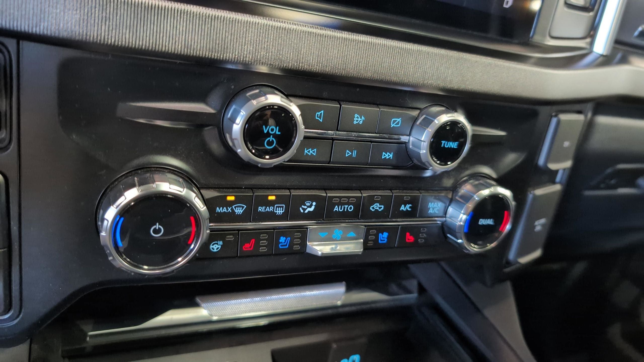 2024 Ford F-450SD Platinum DRW