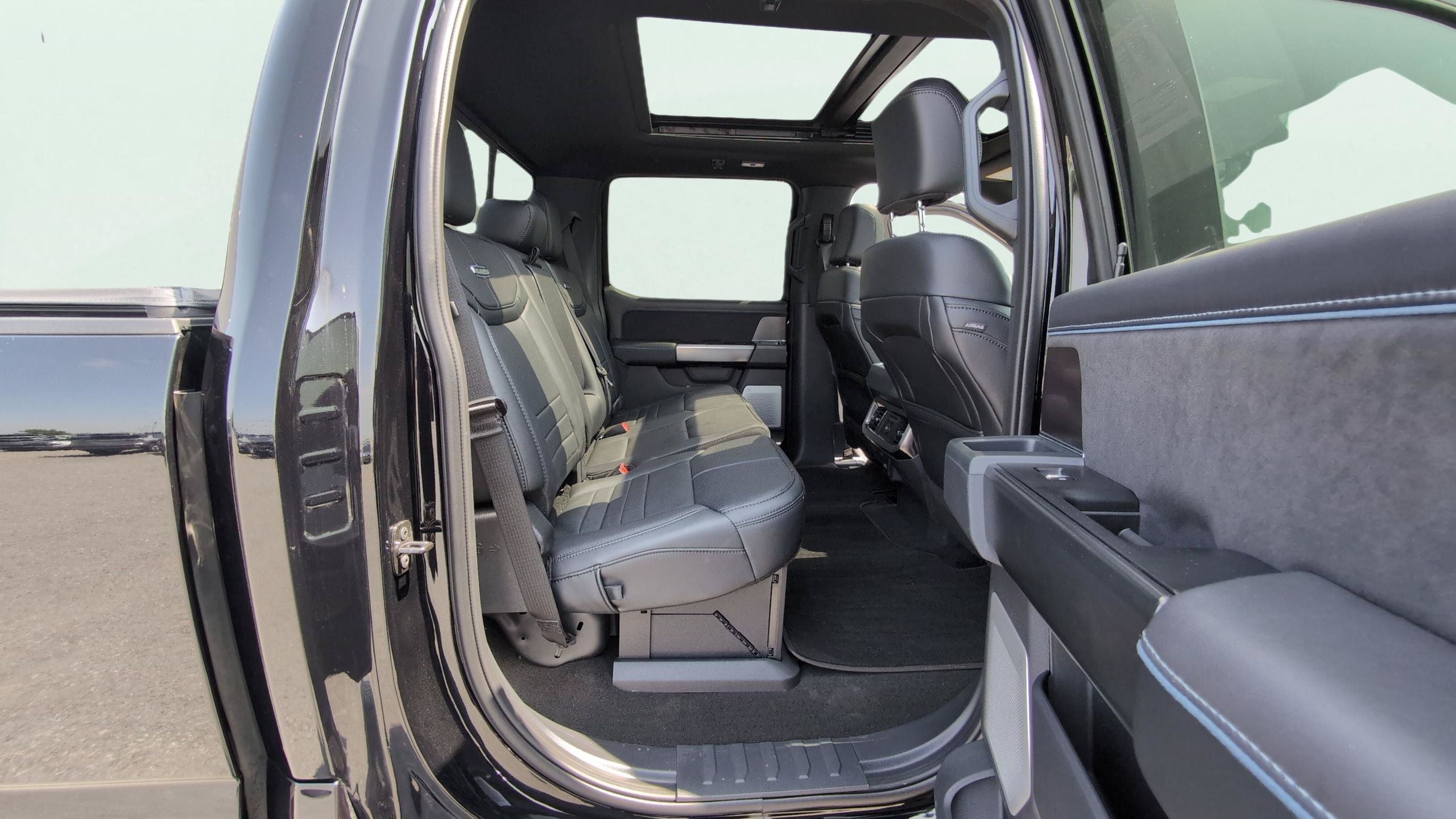 2026 Ford F-450SD Platinum DRW