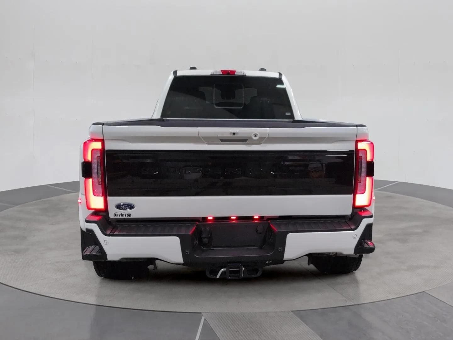2026 Ford F-450SD Platinum DRW