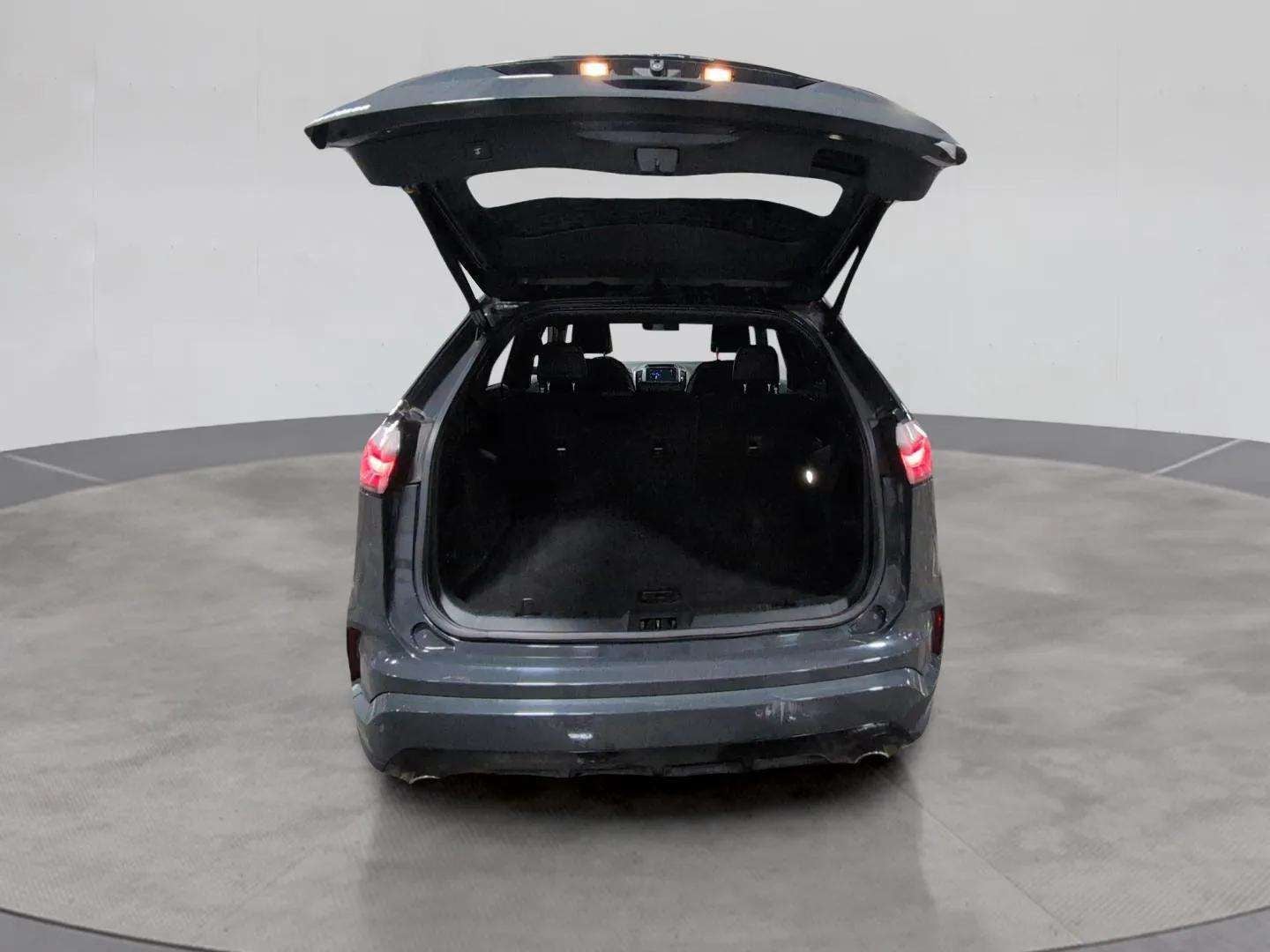 2021 Ford Edge ST Line