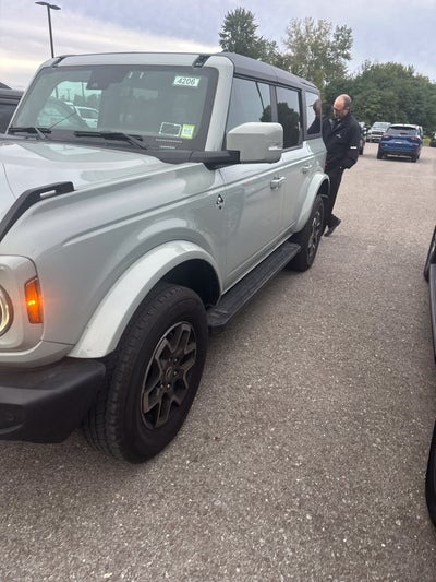 2023 Ford Bronco Outer Banks