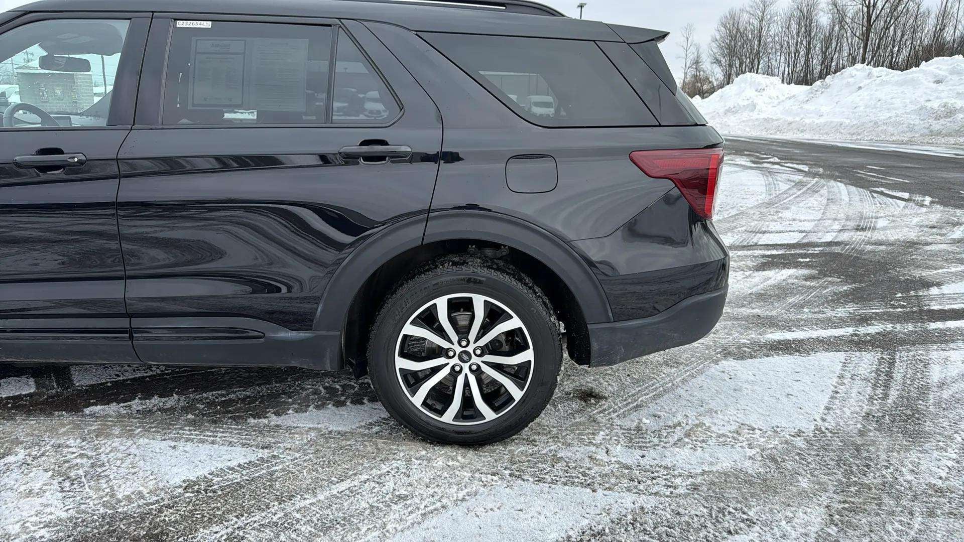 2023 Ford Explorer ST-Line
