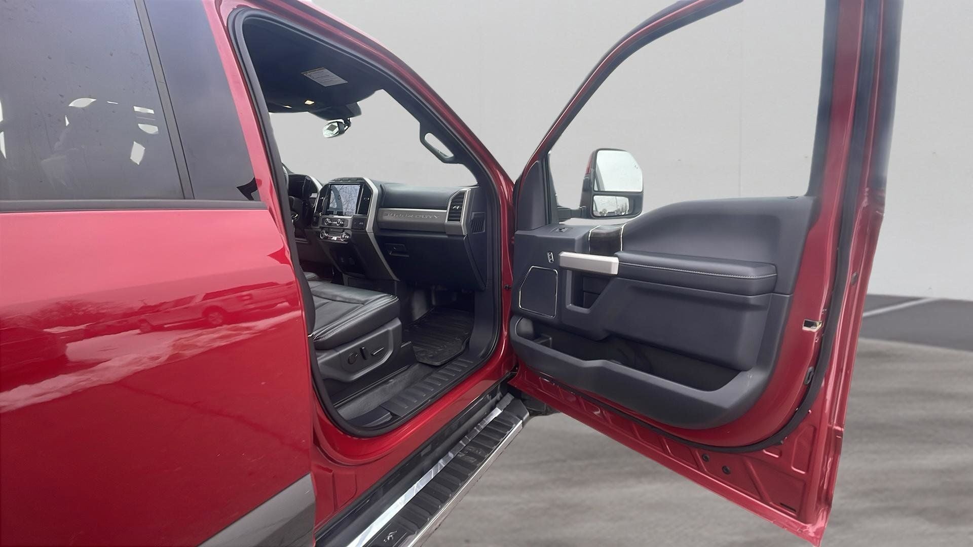 2022 Ford F-350SD Lariat