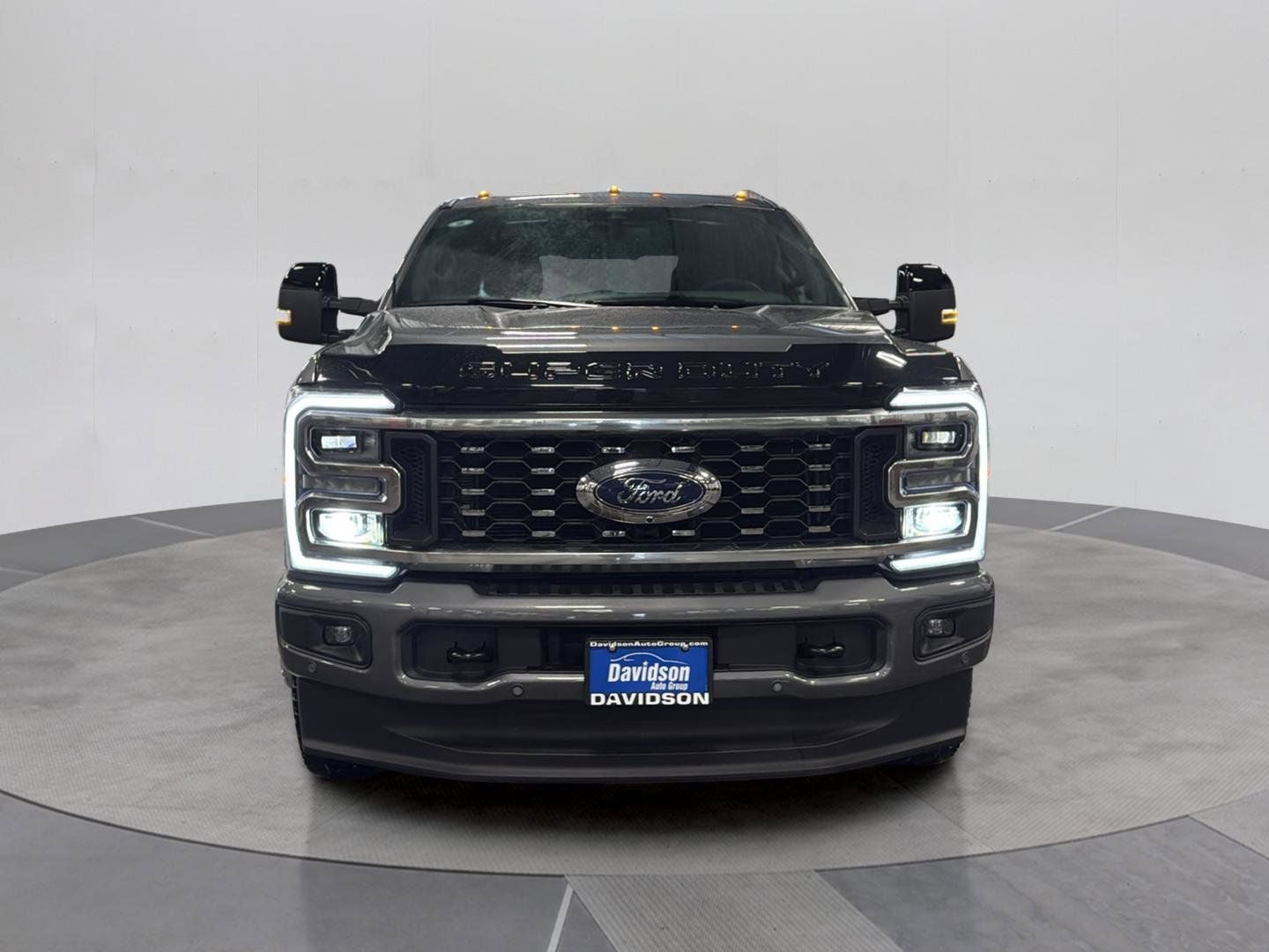 2025 Ford F-350SD Platinum DRW