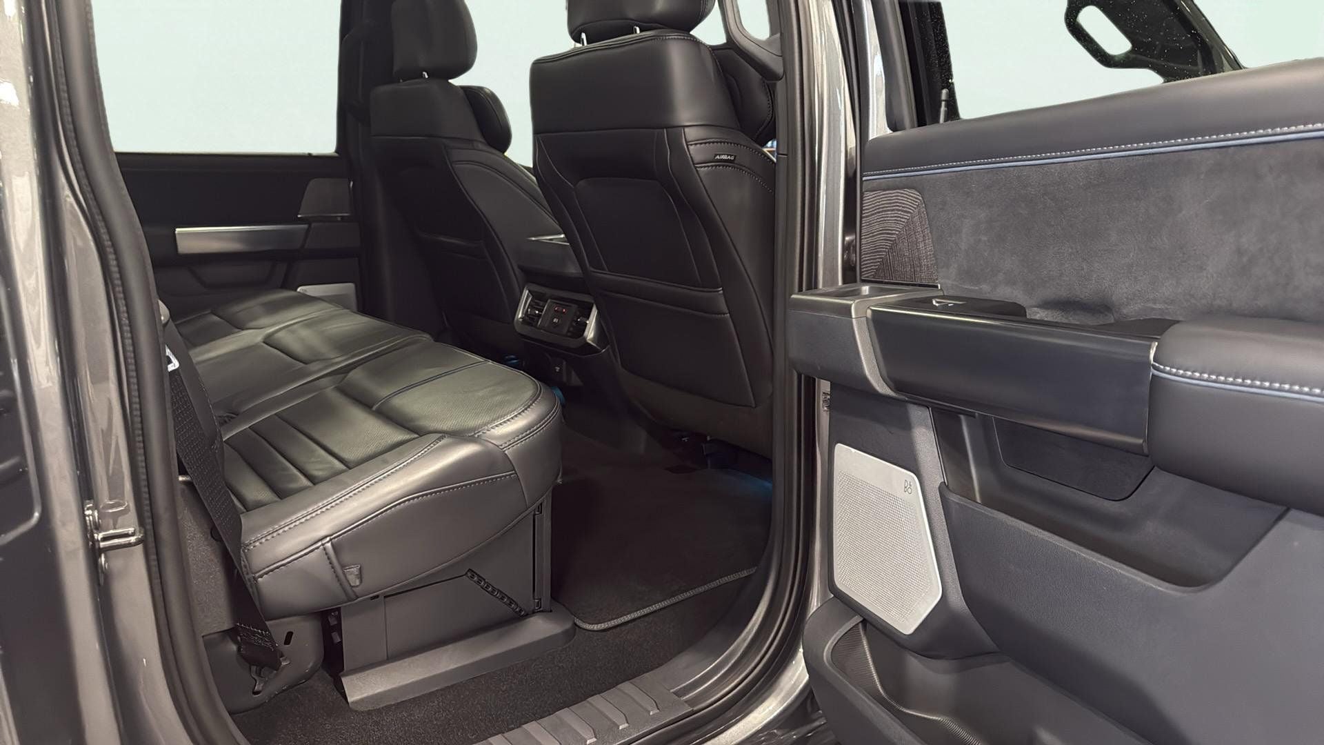 2025 Ford F-350SD Platinum DRW