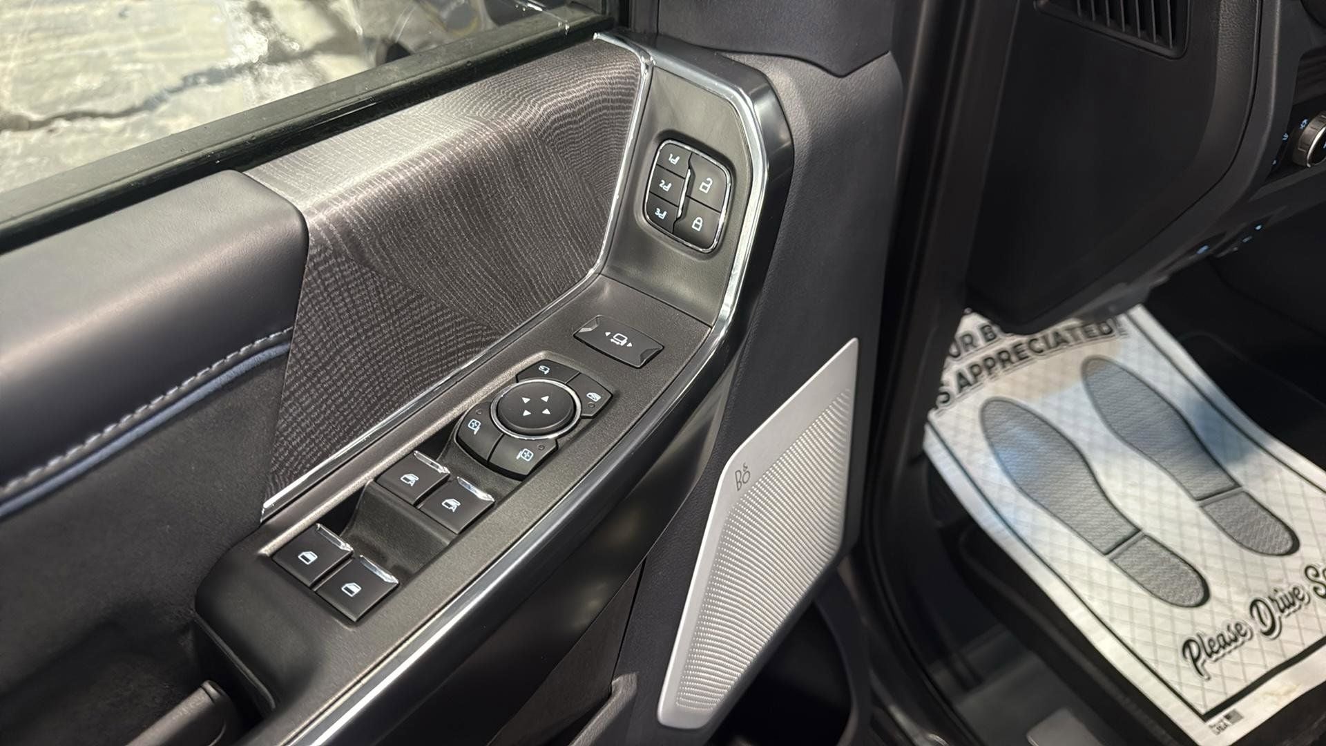 2025 Ford F-350SD Platinum DRW