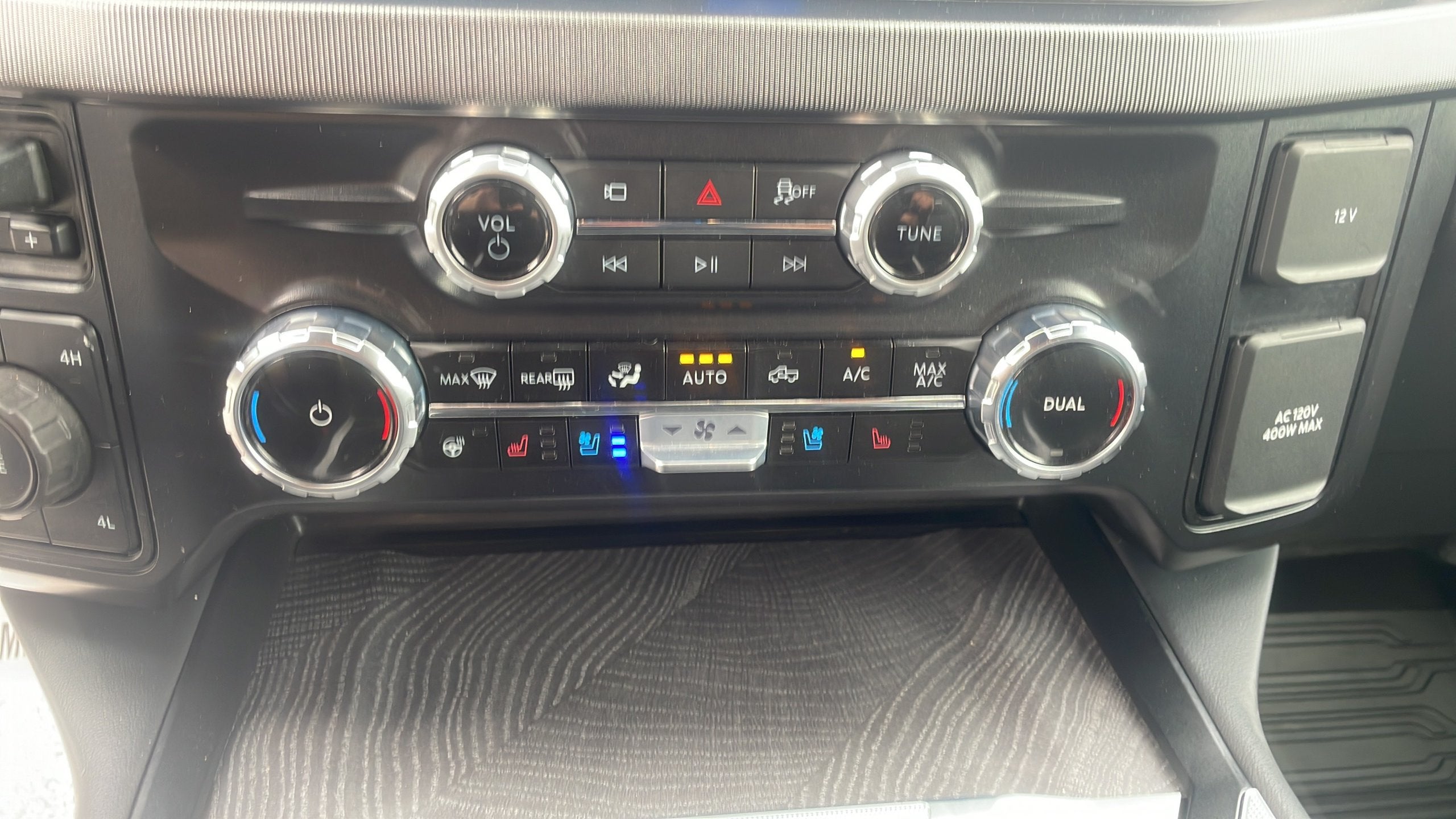 2025 Ford F-450SD Platinum DRW
