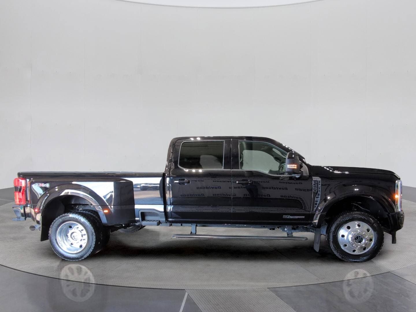2026 Ford F-450SD Platinum DRW