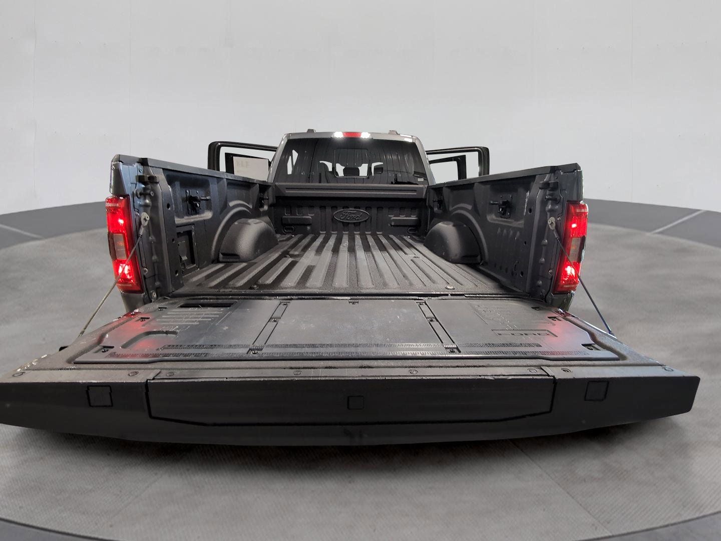 2023 Ford F-150 Base