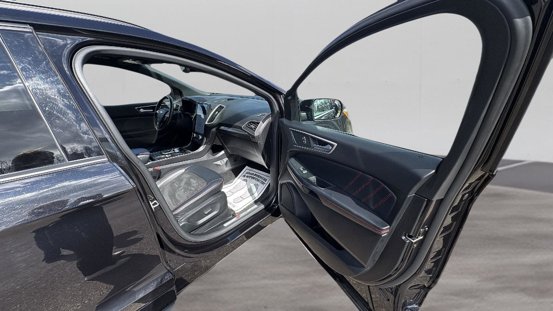 2022 Ford Edge ST Line