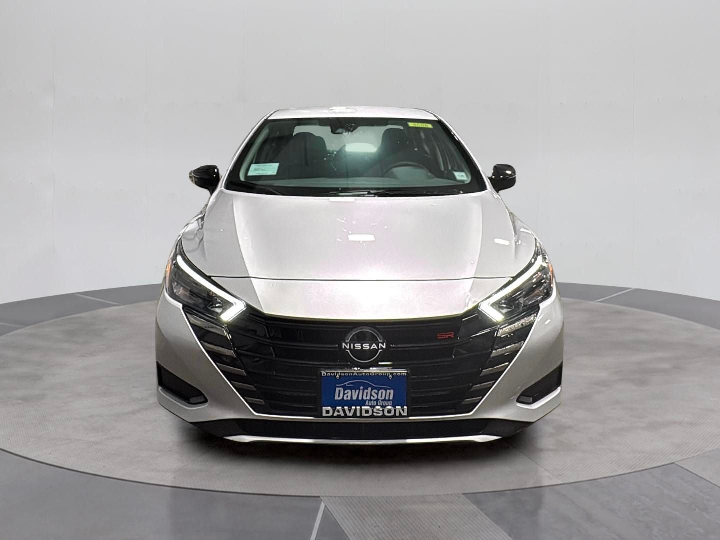 2025 Nissan Versa 1.6 SR