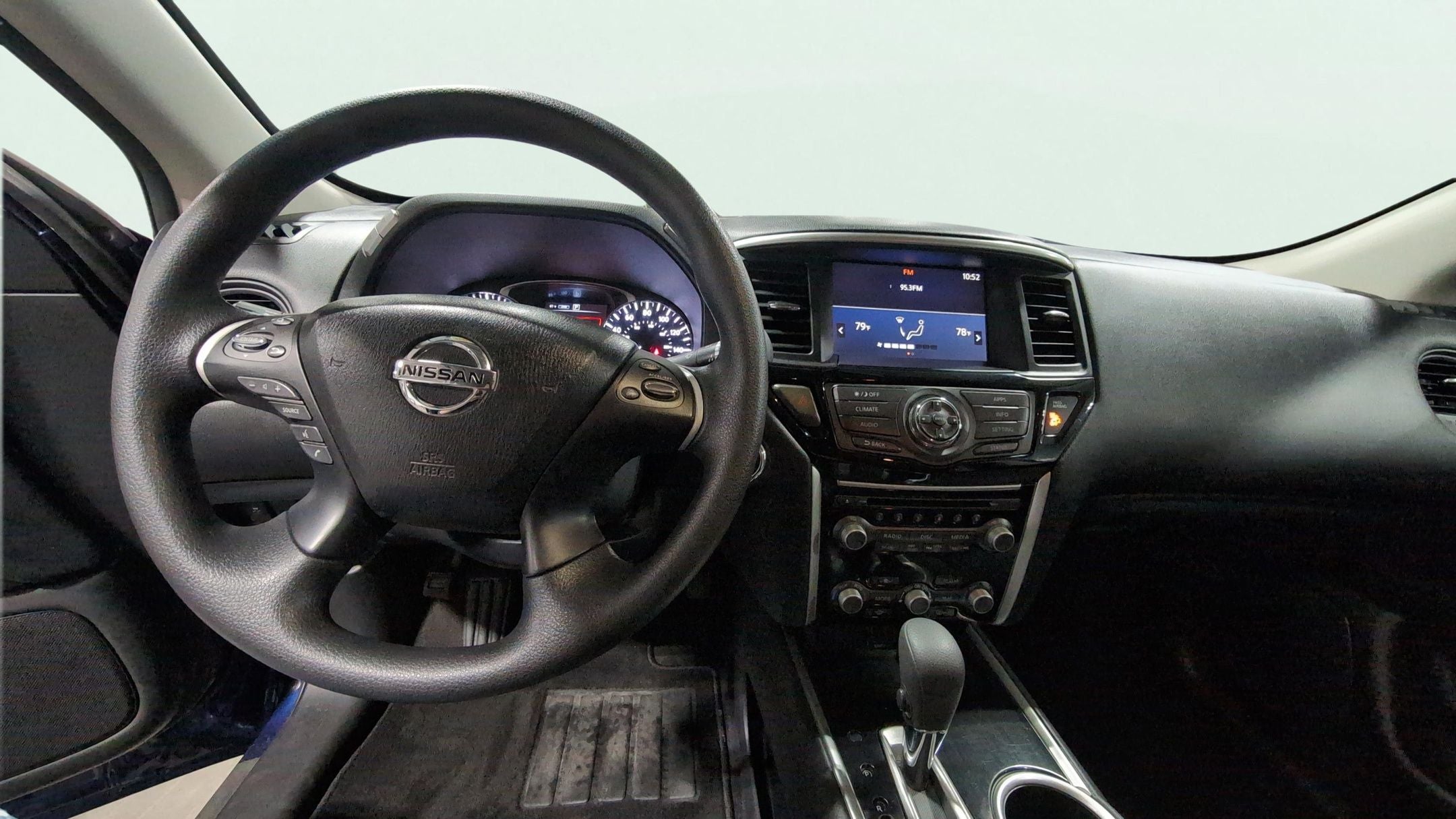 2020 Nissan Pathfinder S