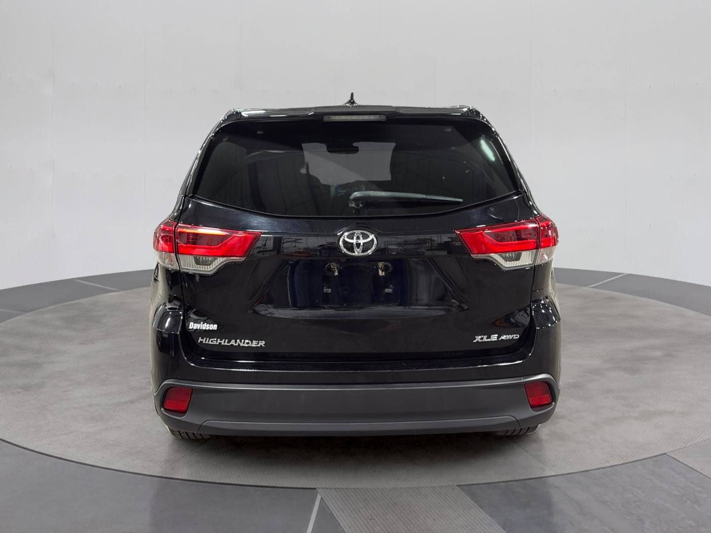 2019 Toyota Highlander SE