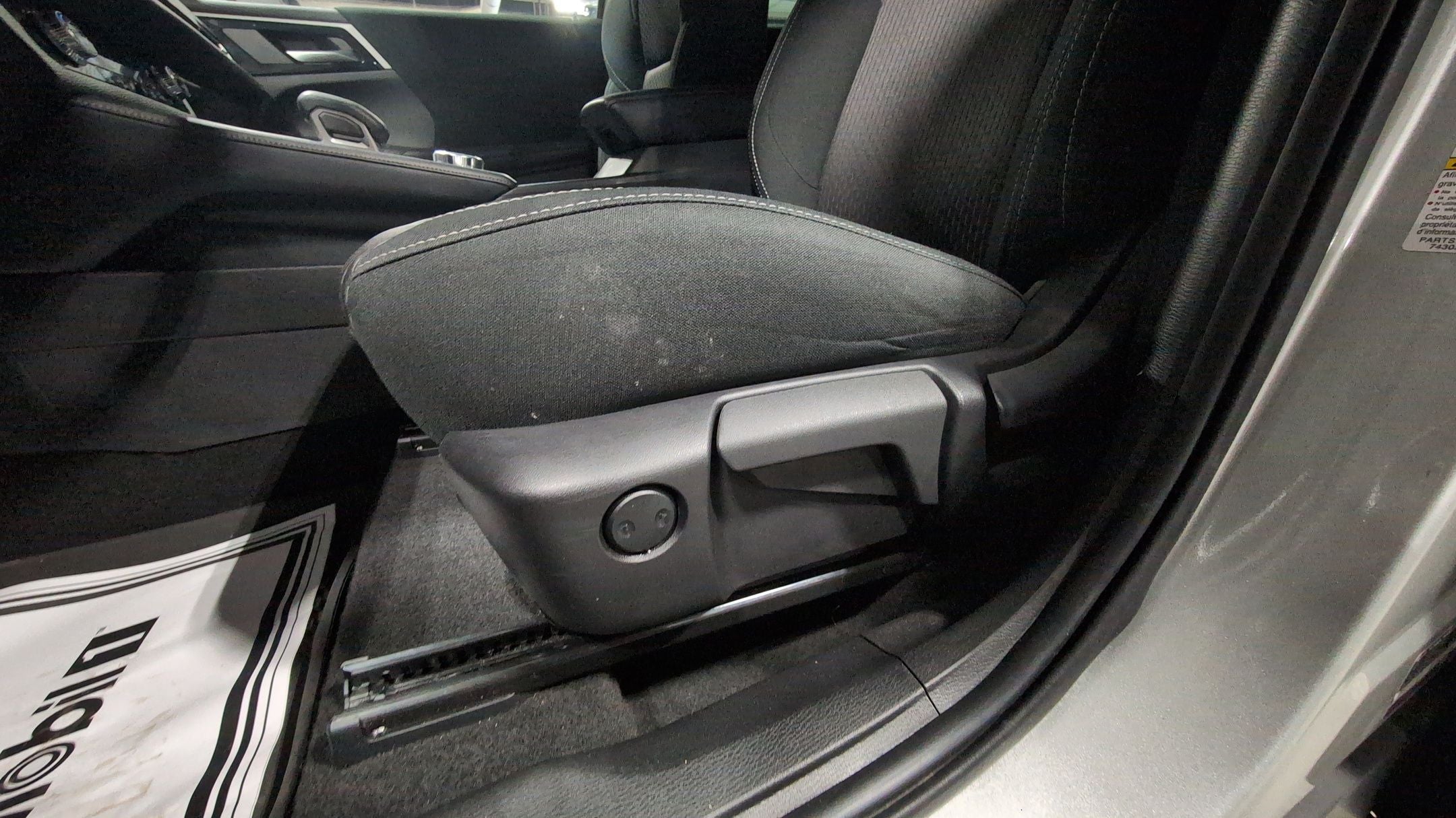 2022 Mitsubishi Outlander ES