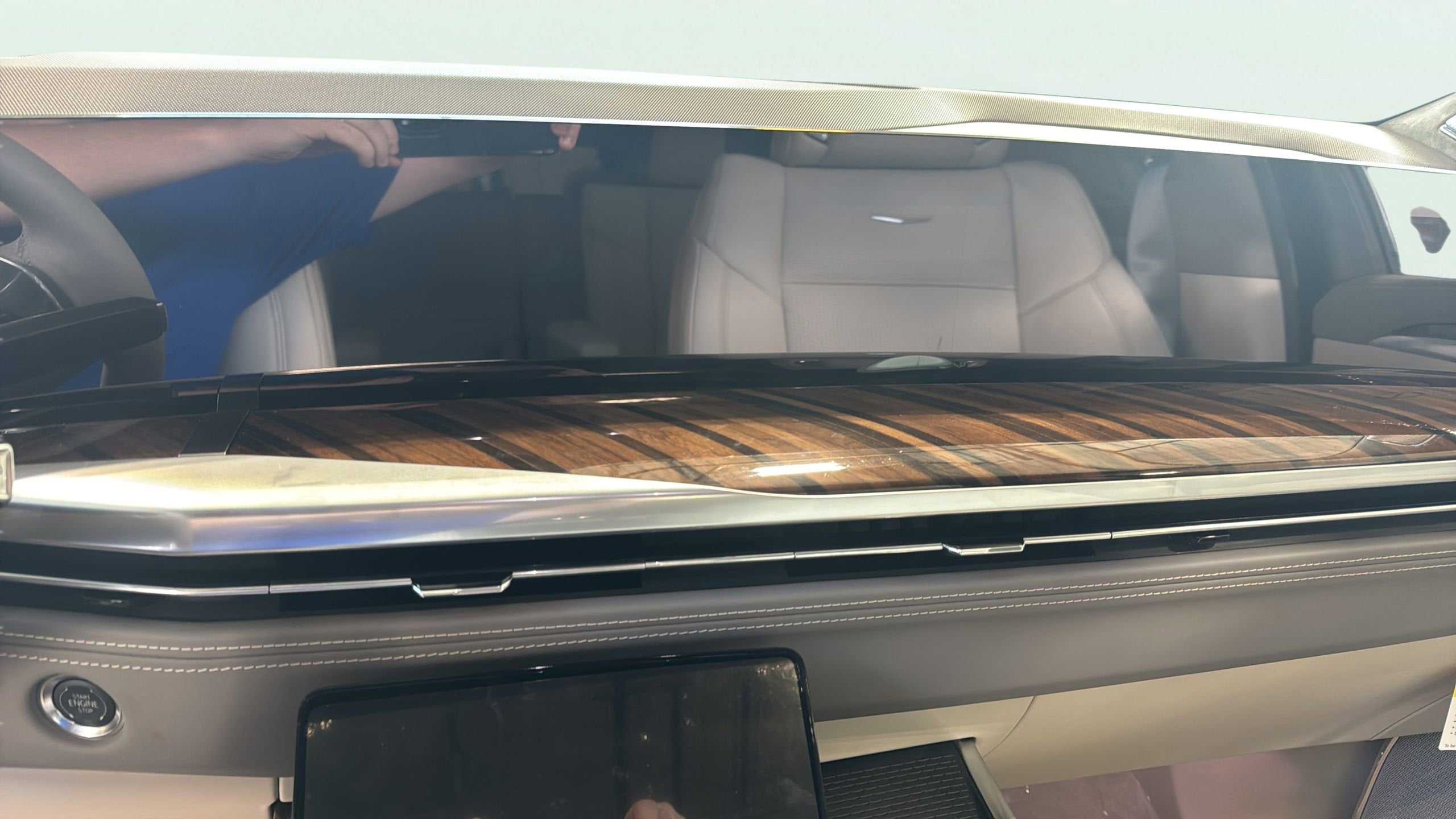 2026 Cadillac Escalade ESV Platinum Sport