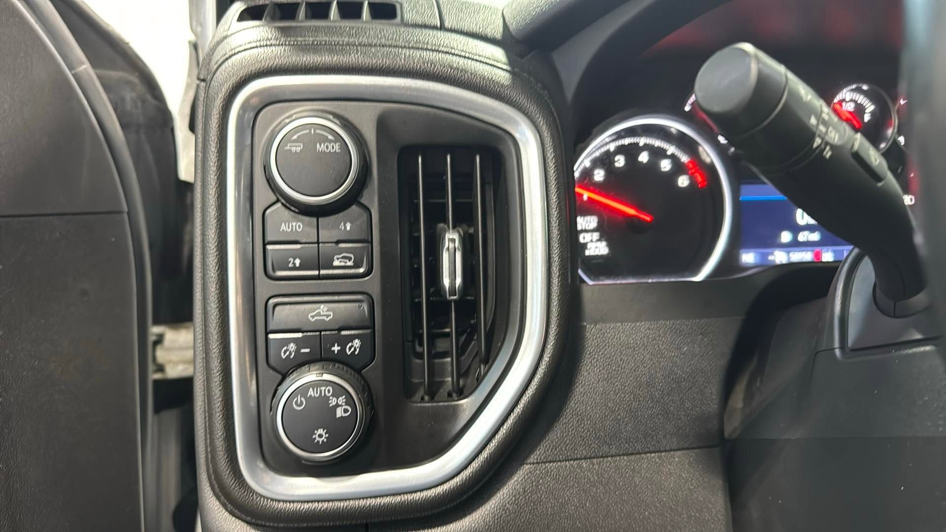 2022 Chevrolet Silverado 1500 LTD LT (2FL)