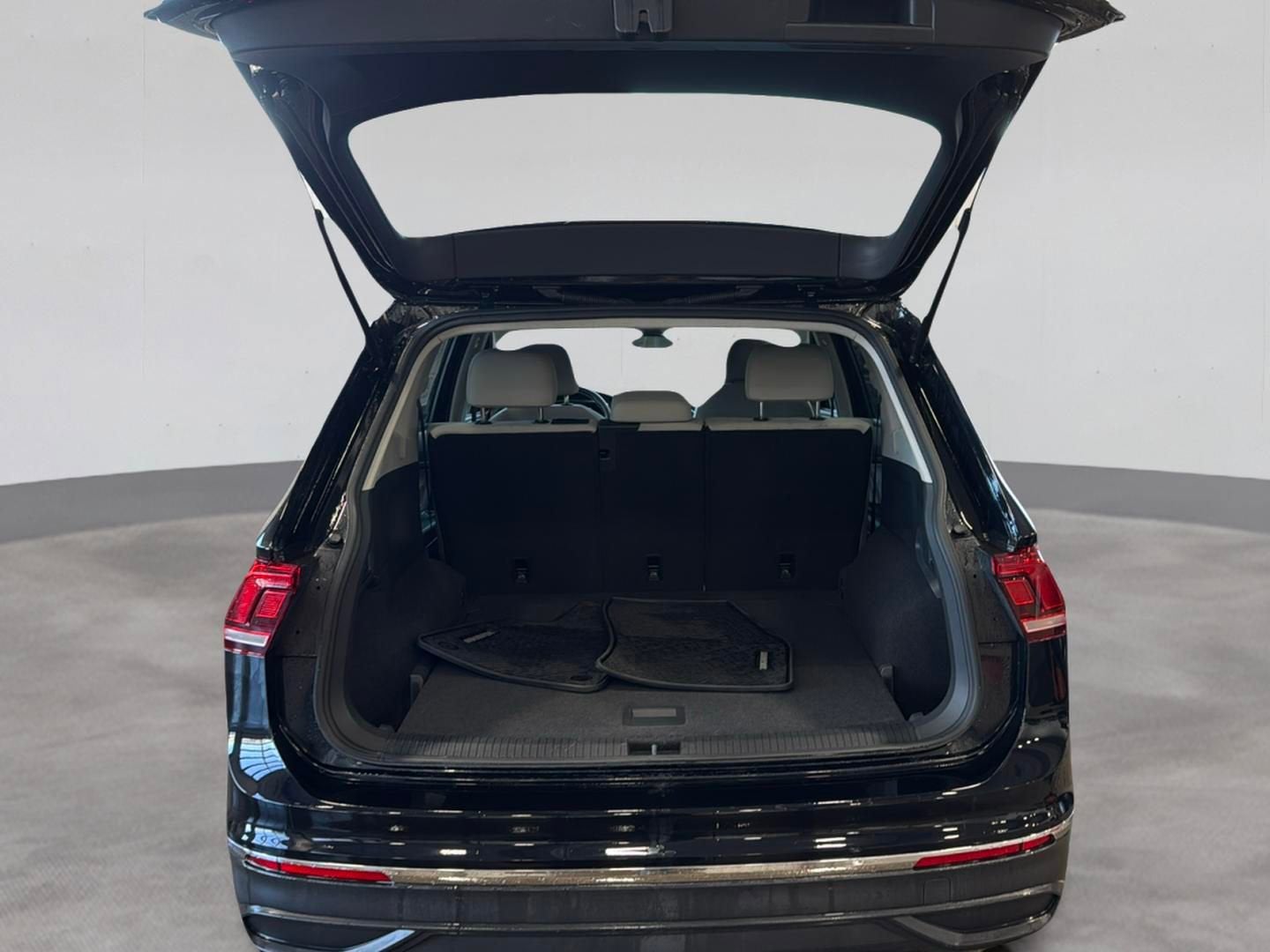 2022 Volkswagen Tiguan S