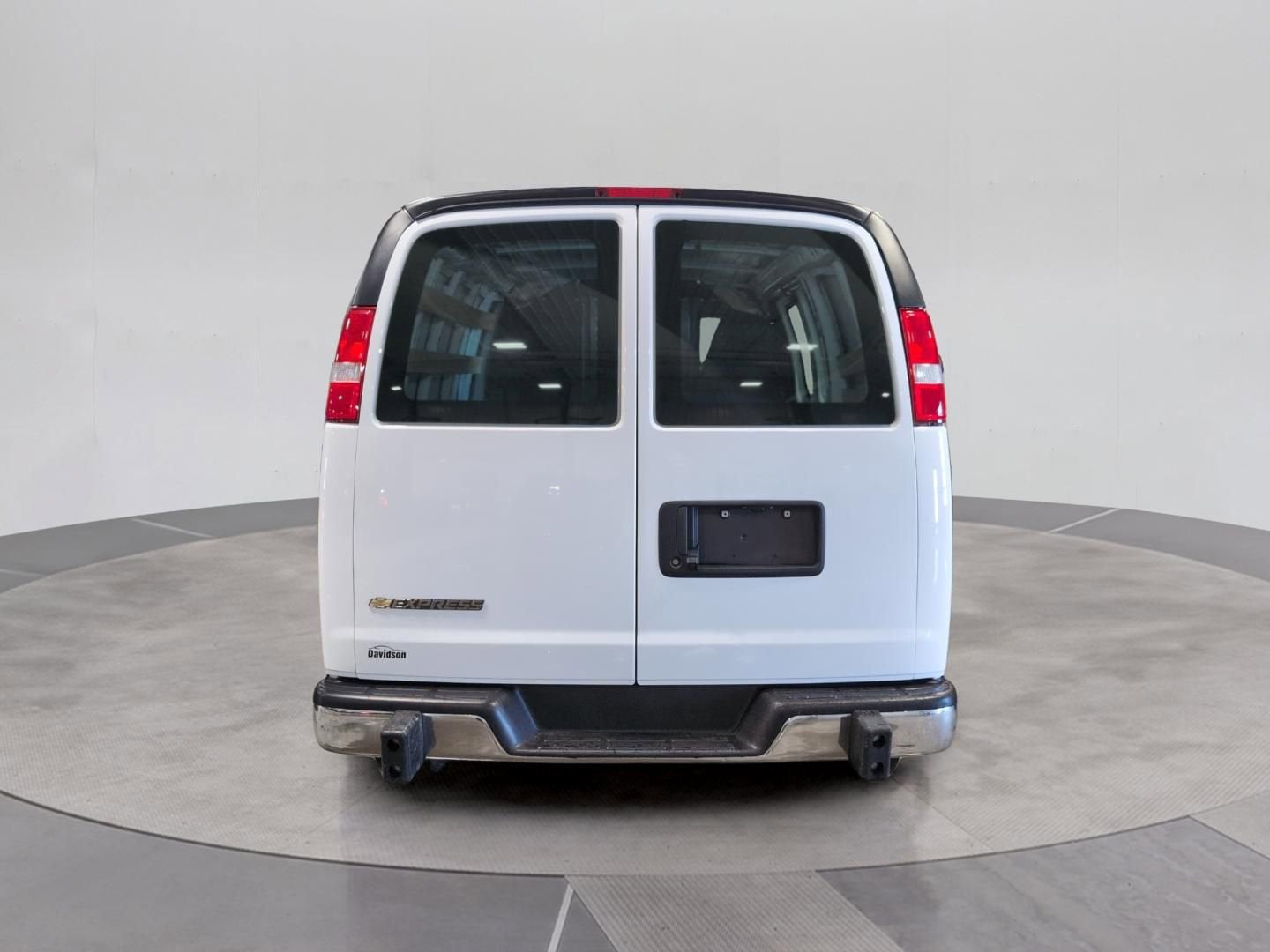 2024 Chevrolet Express Cargo 2500 WT