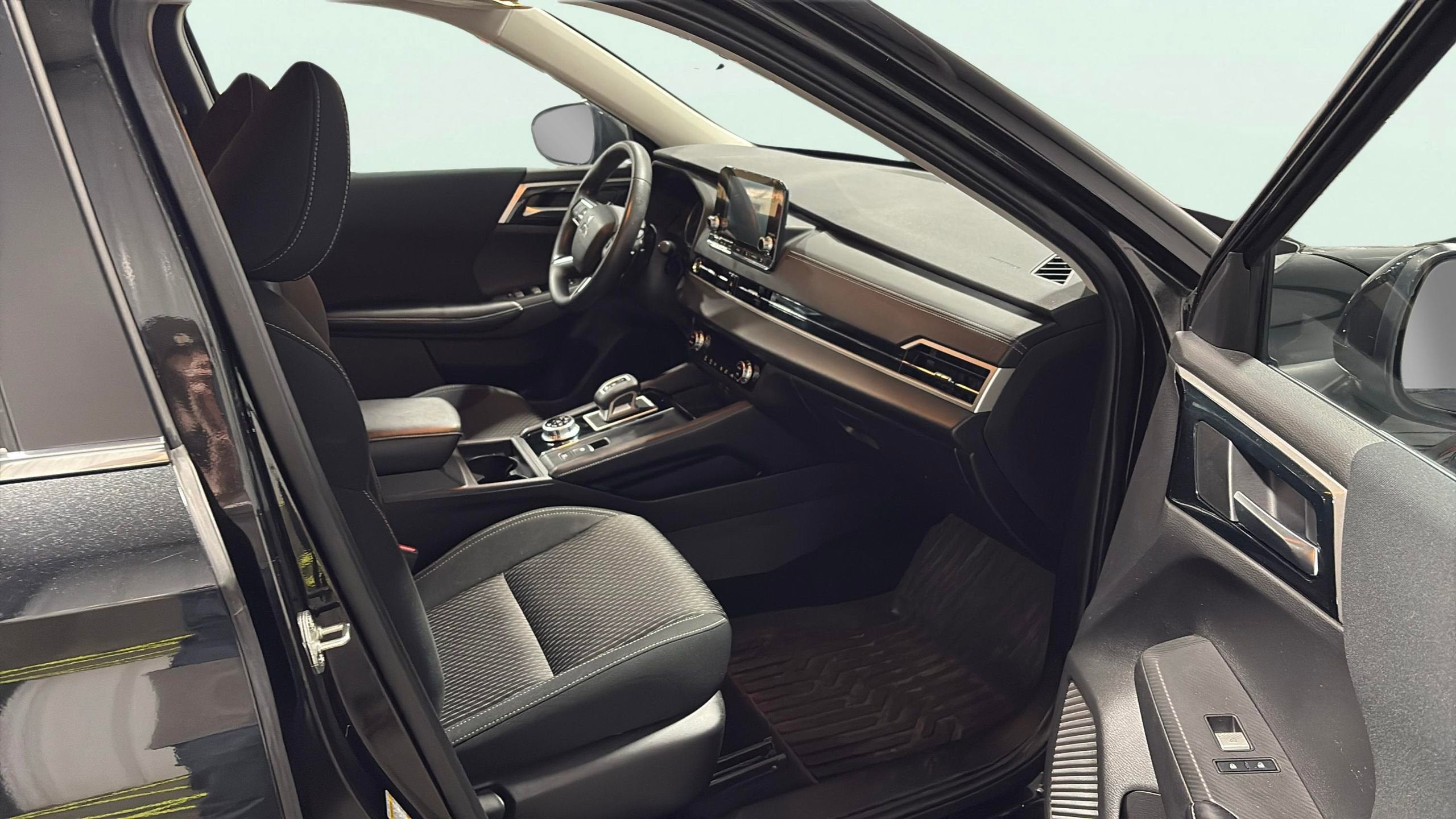 2022 Mitsubishi Outlander ES