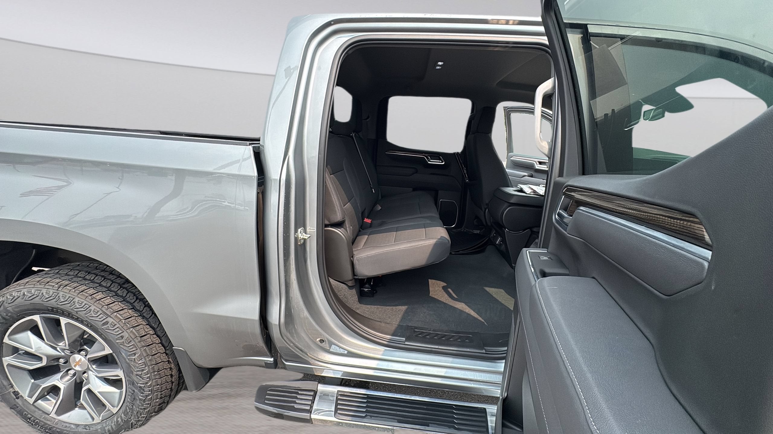 2025 Chevrolet Silverado 1500 LT (2FL)