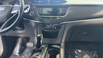 2024 Cadillac XT6 Luxury