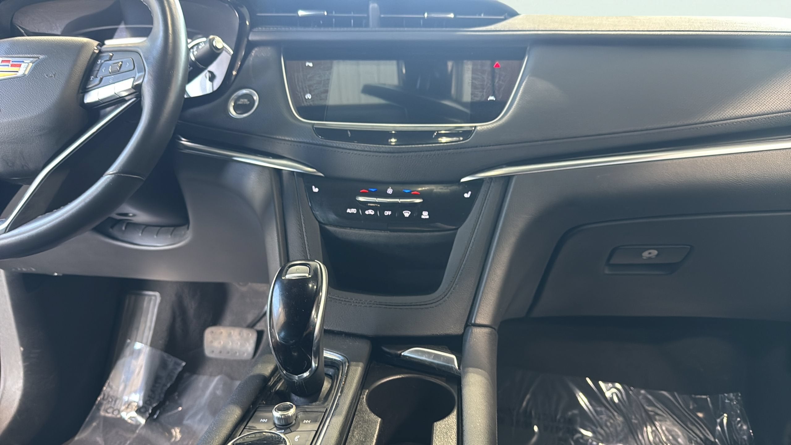 2024 Cadillac XT6 Luxury