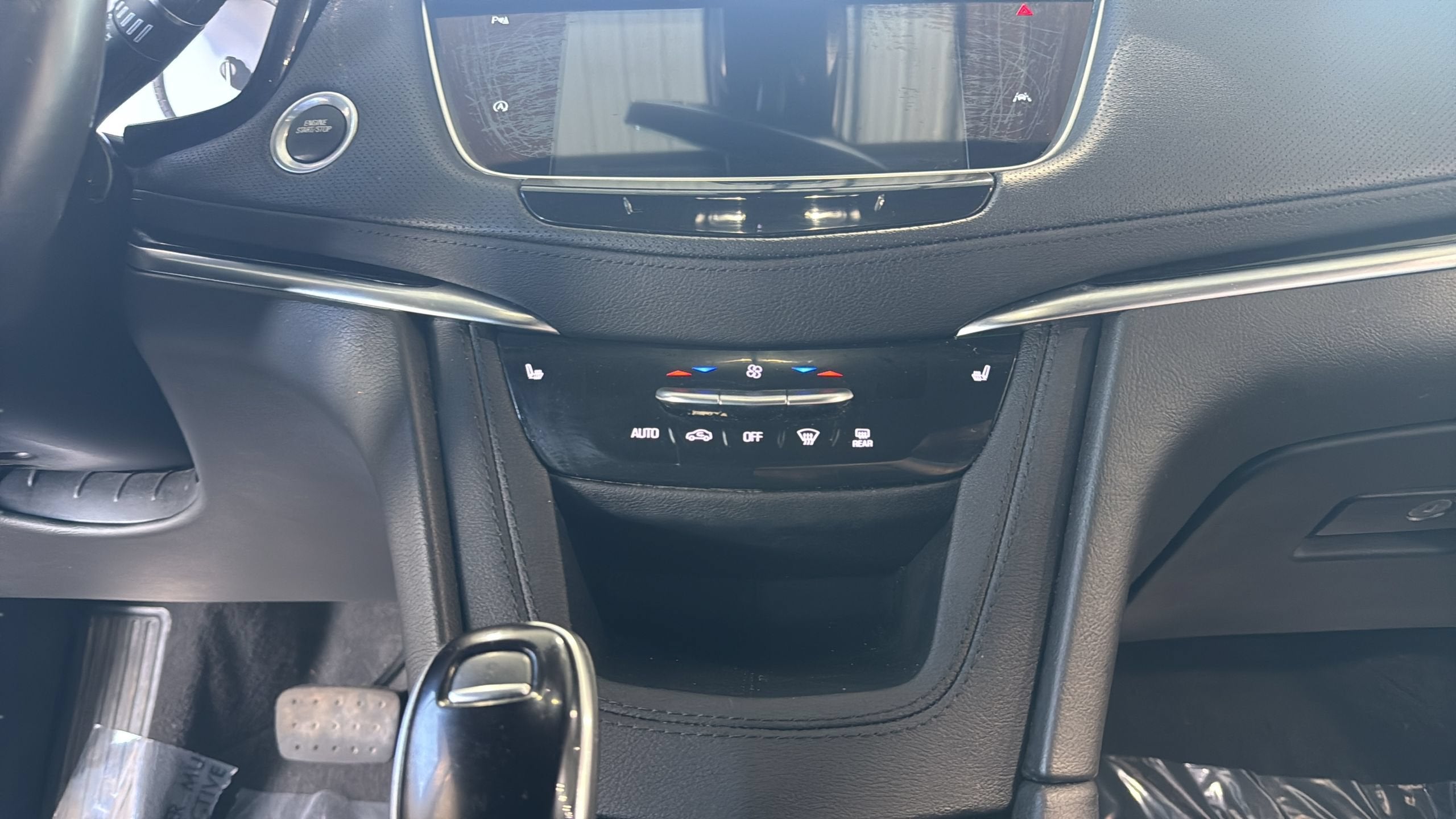 2024 Cadillac XT6 Luxury