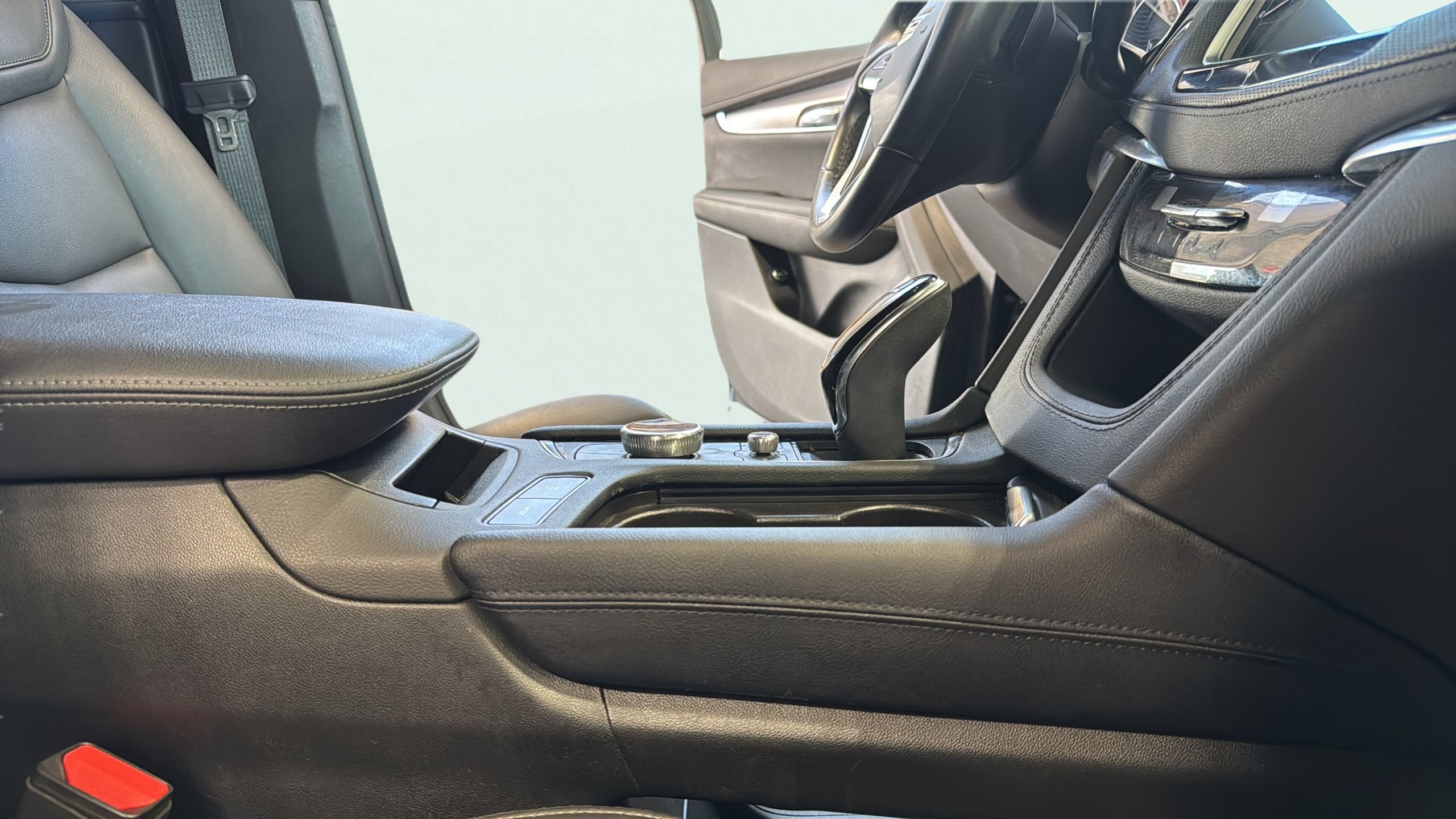 2024 Cadillac XT6 Luxury