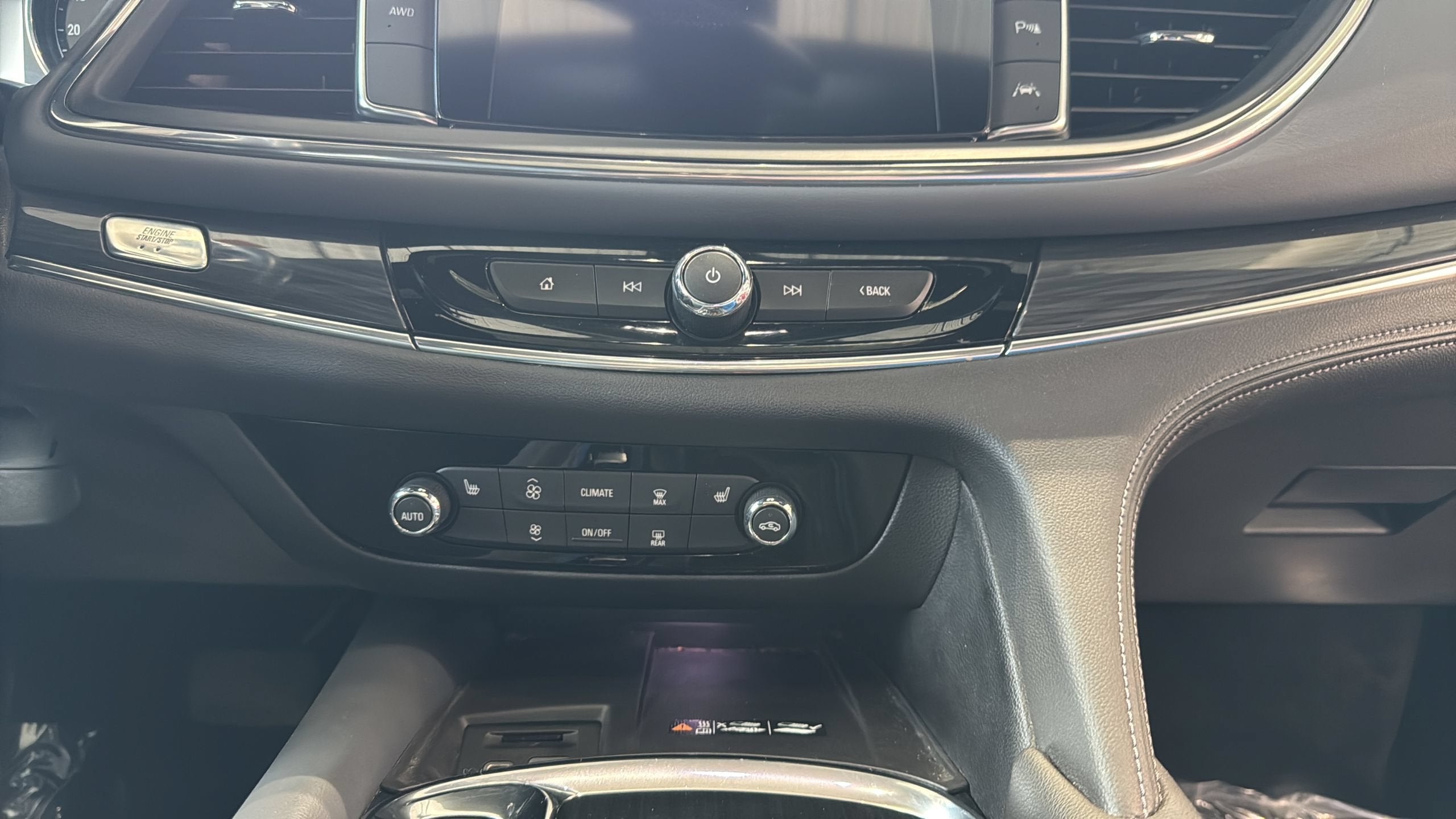2024 Buick Enclave Essence