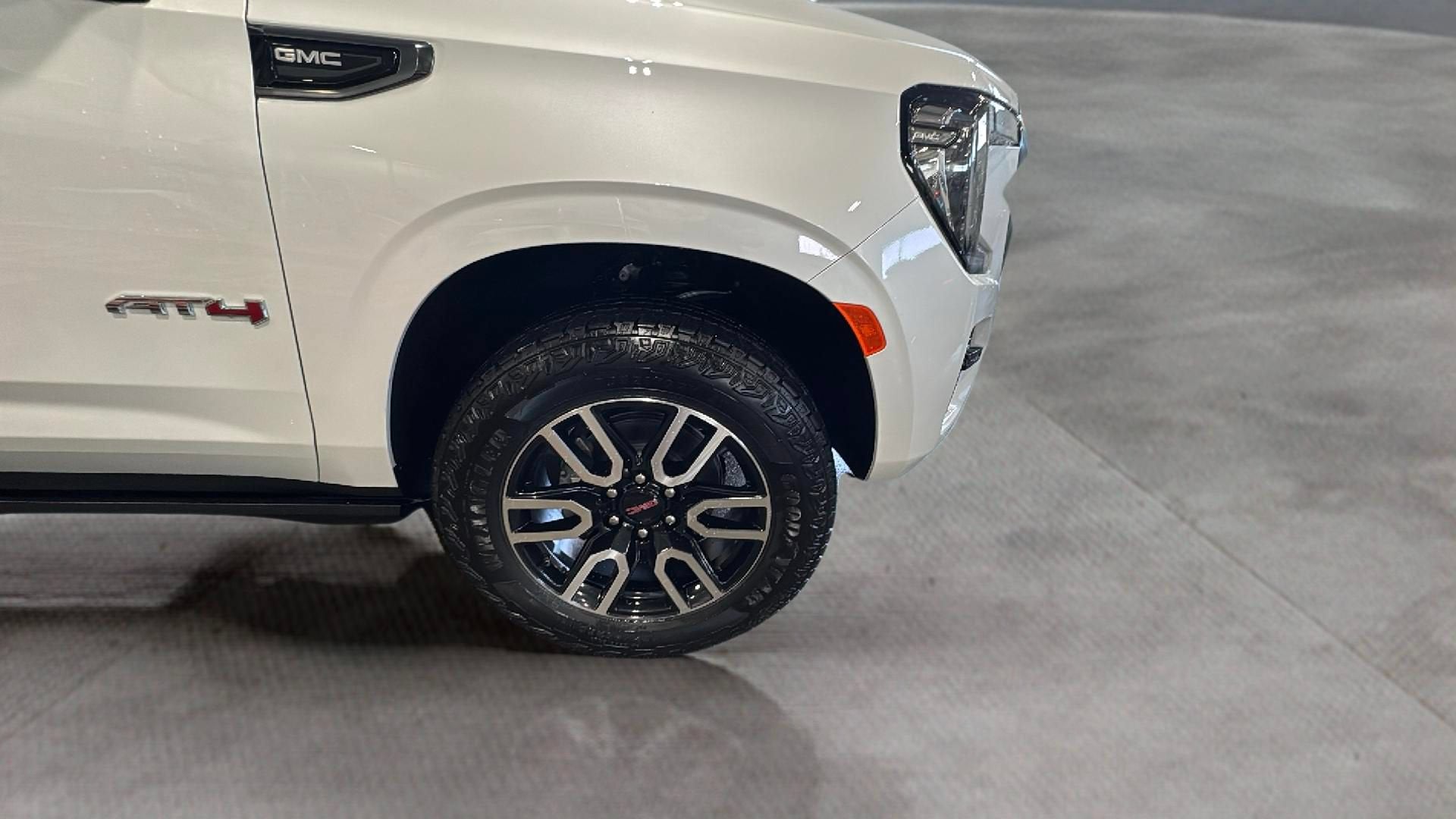 2024 GMC Yukon XL AT4