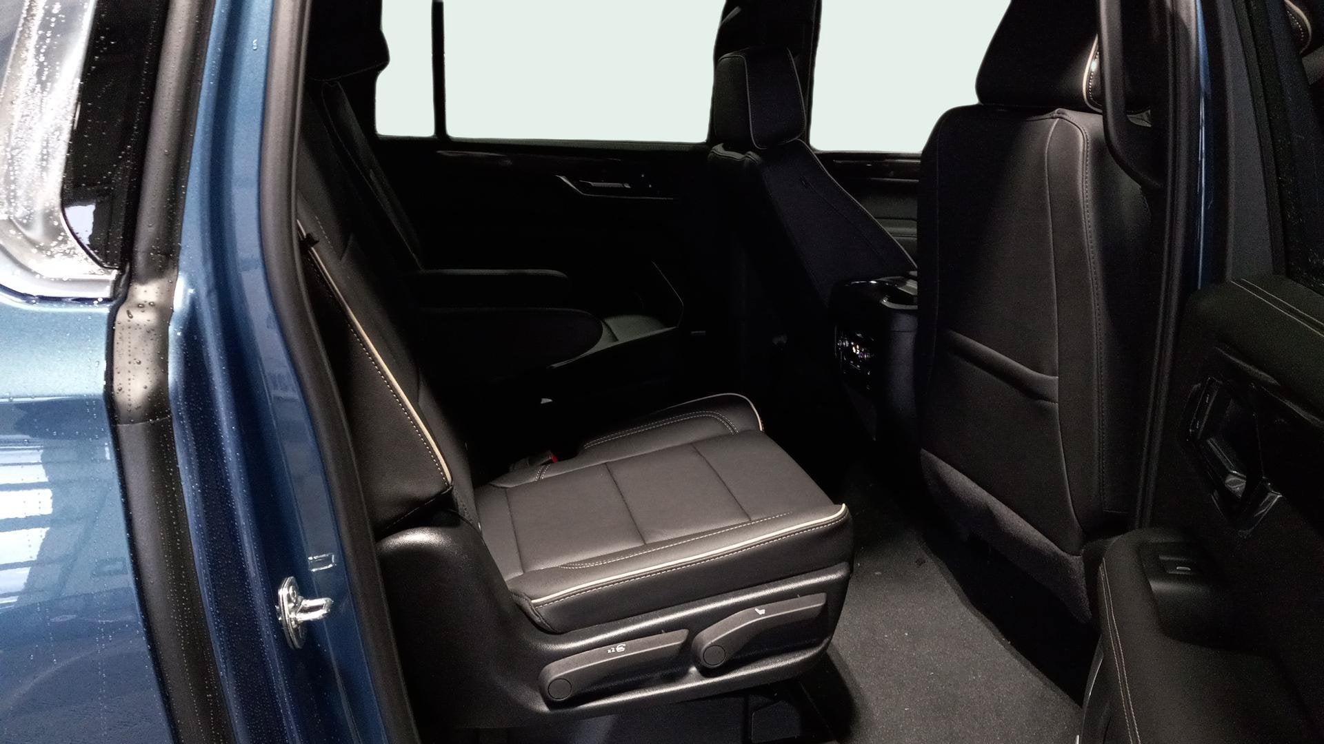 2025 GMC Yukon XL Elevation