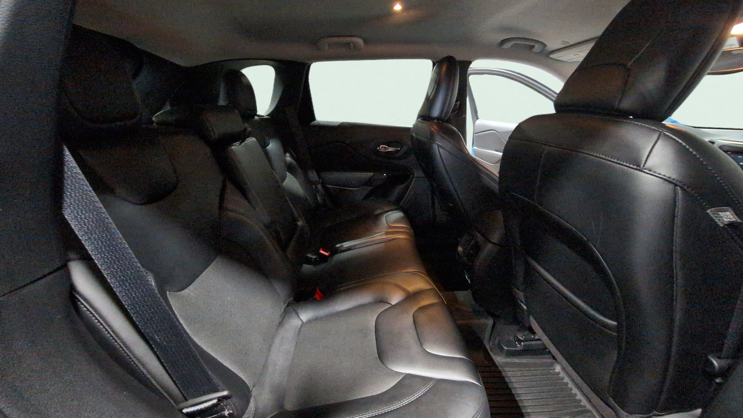 2021 Jeep Cherokee Altitude