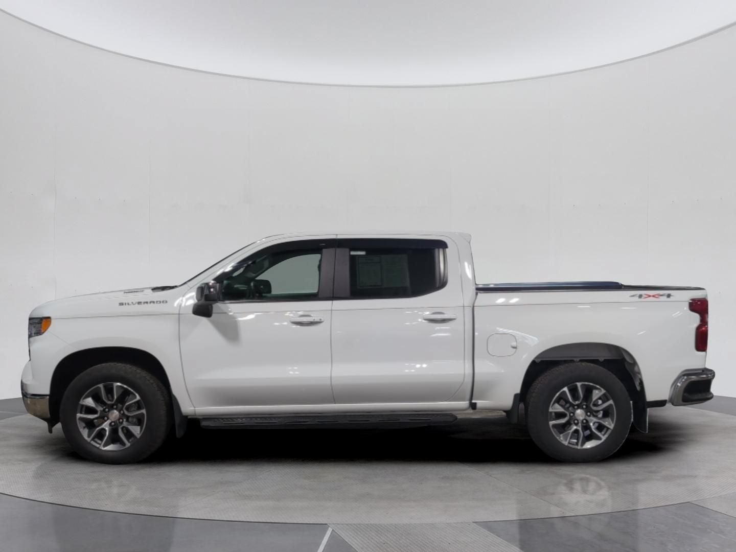 2025 Chevrolet Silverado 1500 LT (2FL)